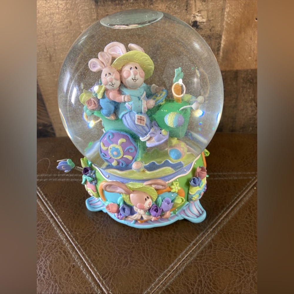 JC Penney Home Collection Musical Farmer Snow Globe Easter Bunnies Vintage 1990s